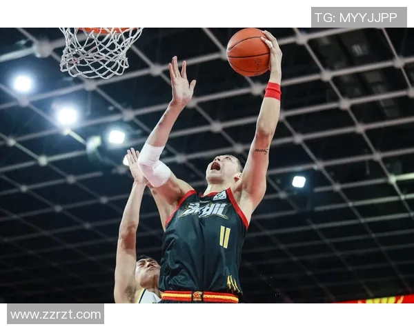 浙江东阳光队球员张三连续三场砍下30+得分,展现无与伦比的篮球天赋 浙江东阳光队球员张三连续三场砍下30+得分,展现无与伦比的篮球天赋