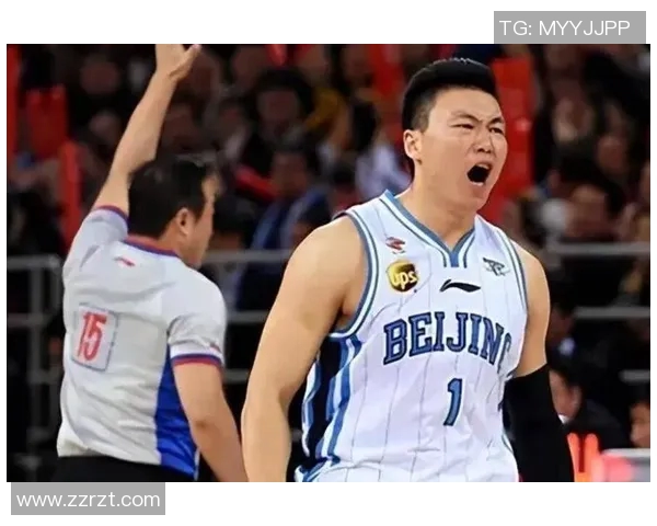 李根:从篮球场上的拼搏到人生路上的坚持与奋斗 李根:从篮球场上的拼搏到人生路上的坚持与奋斗