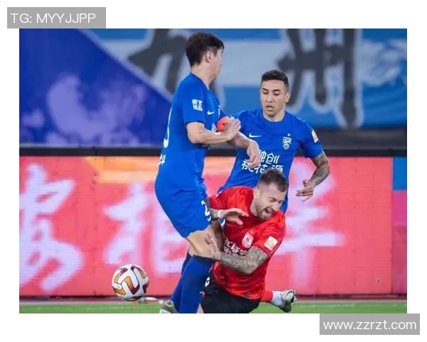 国安与上港激战引发争议球迷热议裁判判罚与比赛表现 国安与上港激战引发争议球迷热议裁判判罚与比赛表现