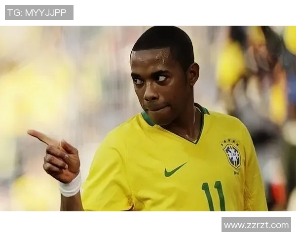 罗比尼奥的传奇人生与足球生涯回顾：从天才少年到职业巅峰的蜕变之路