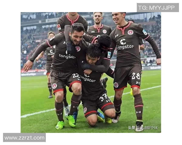 上港与悉尼激战回顾精彩集锦展现足球魅力与激情对决